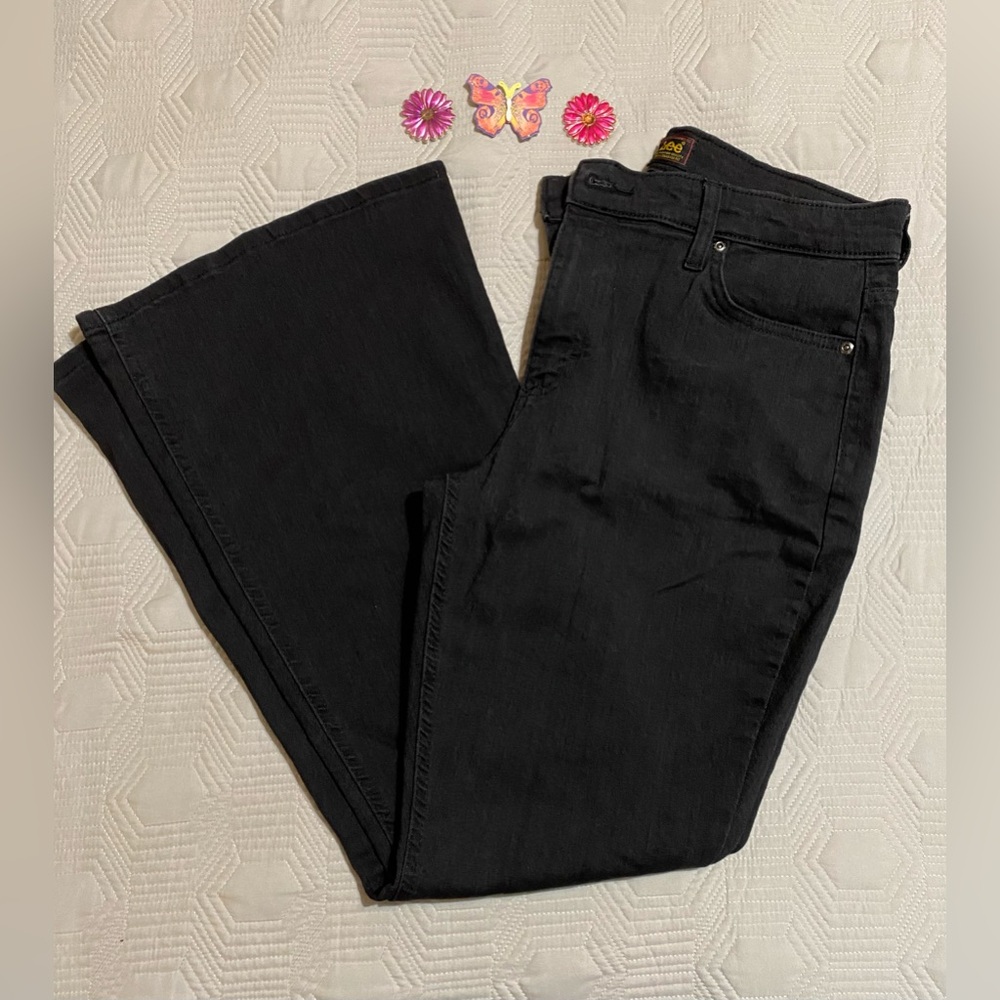 Lee Black Denim Legendary Mid Rise Flare Jeans Size 14 short